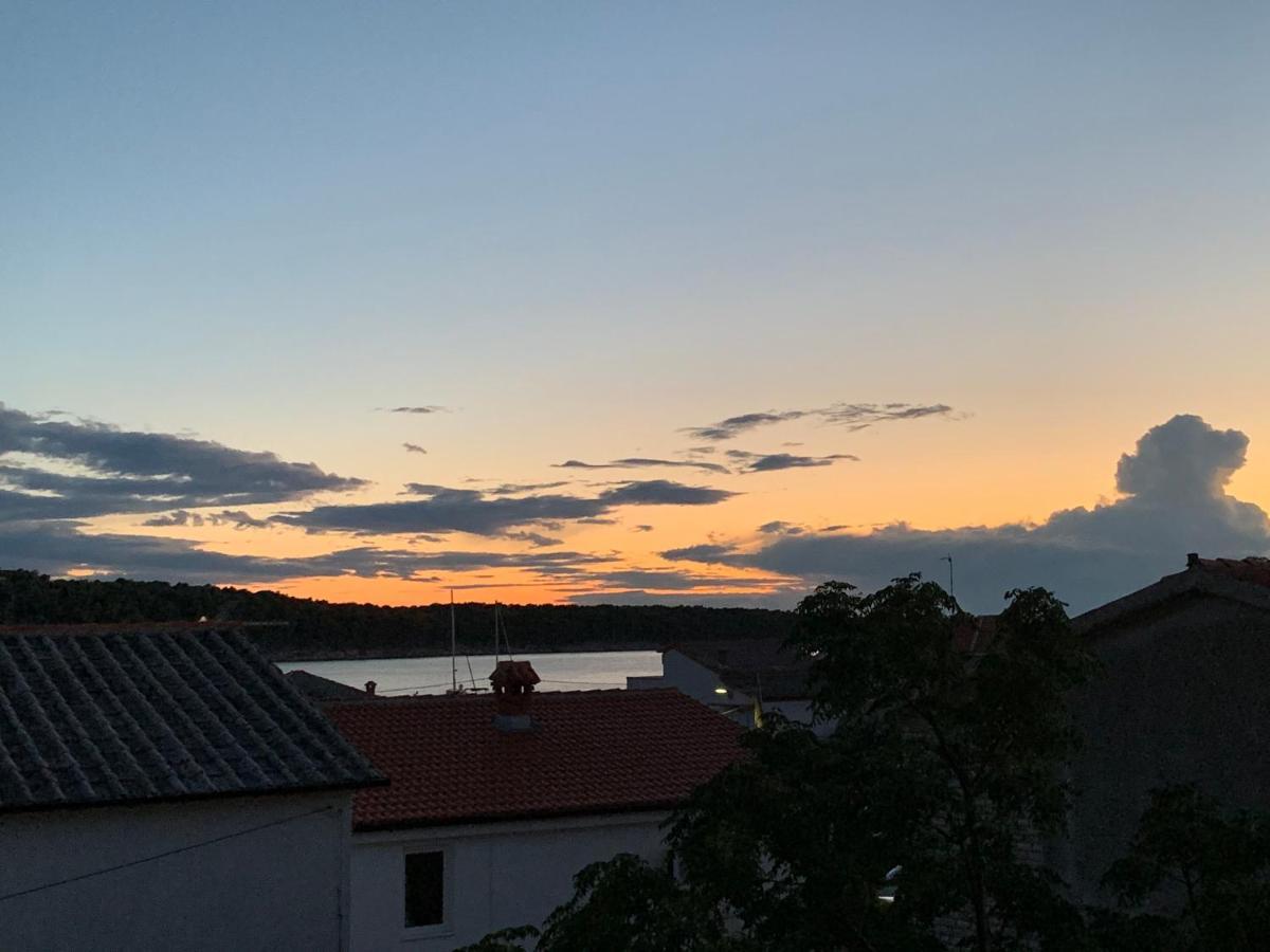 Apartman Theresa Barbat na Rabu Экстерьер фото