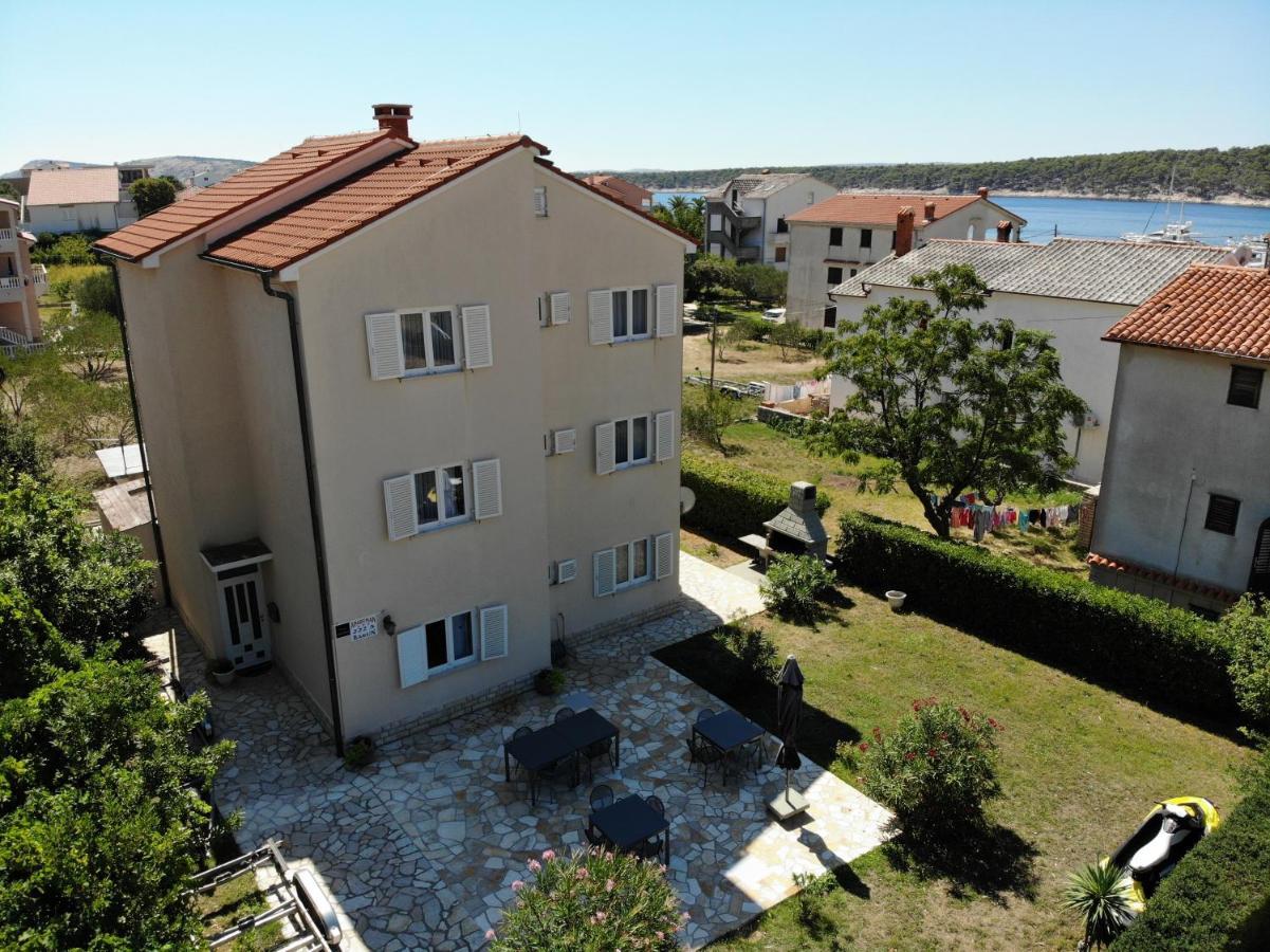 Apartman Theresa Barbat na Rabu Экстерьер фото