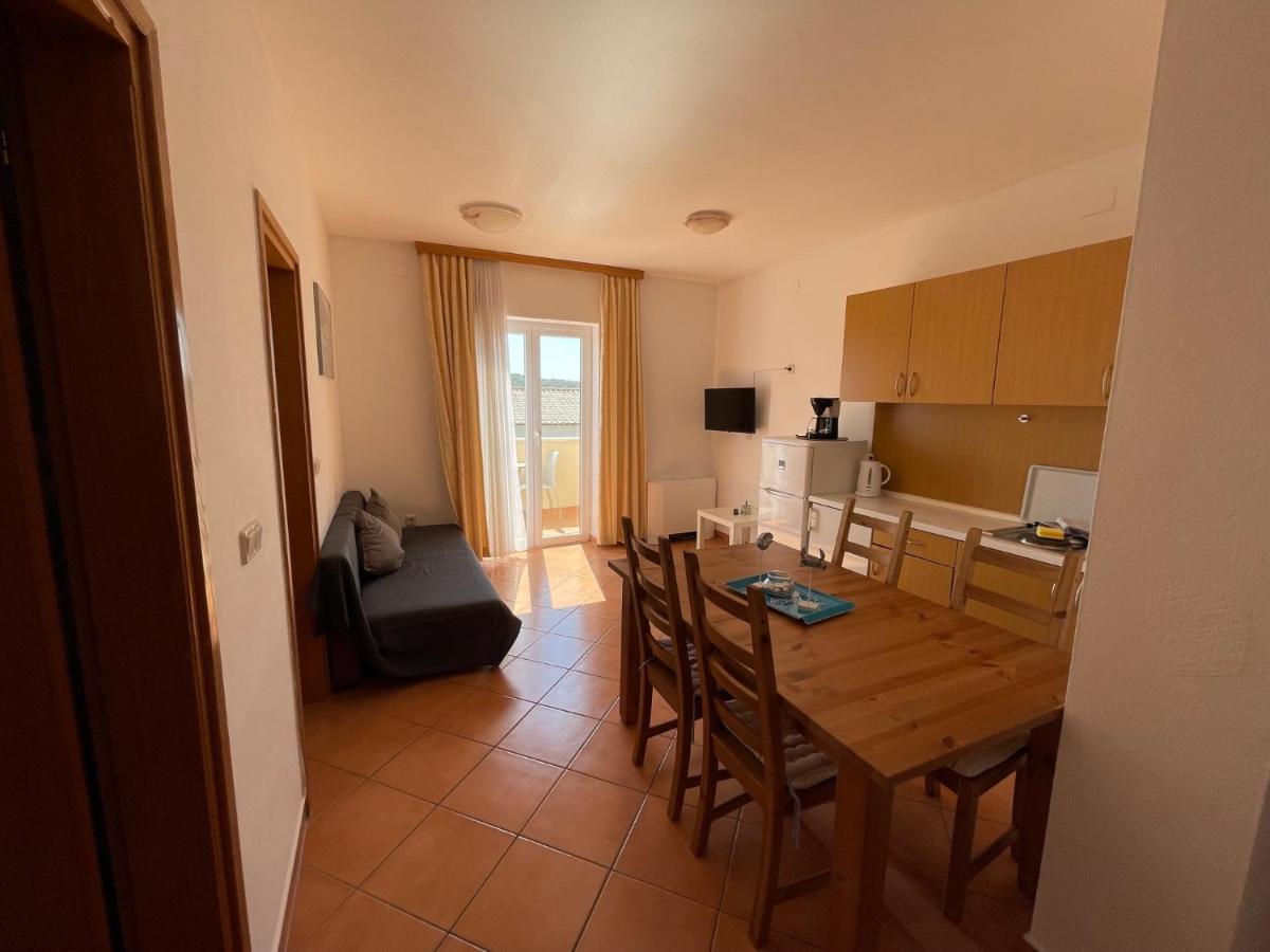 Apartman Theresa Barbat na Rabu Экстерьер фото